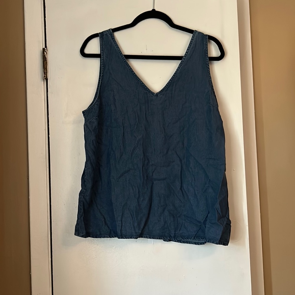 NWT Gap Dark Chambray Tank Top - L
